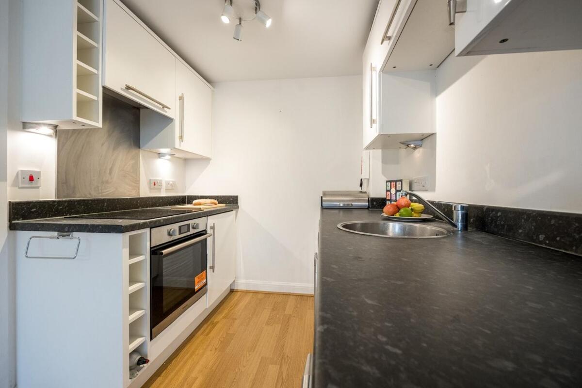 Modern Flat, Oxford City Centre Екстер'єр фото